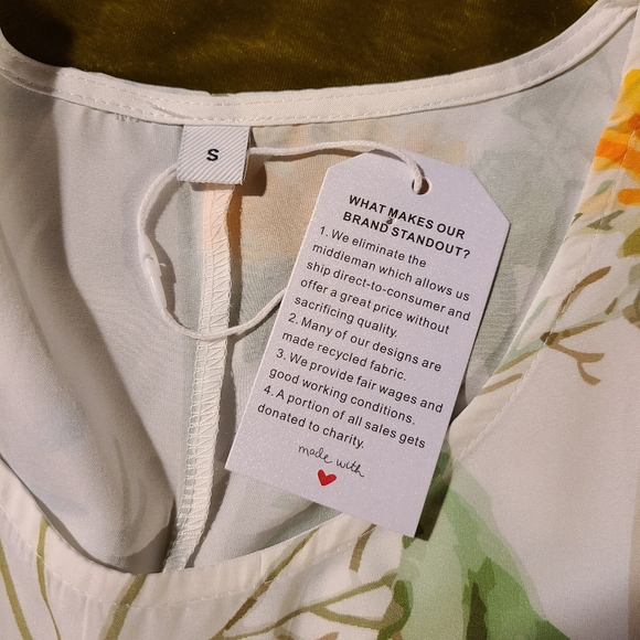 Light floaty flower dress - Picture 8 of 9